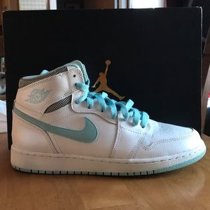 Air Jordan Hightops Size 7Y